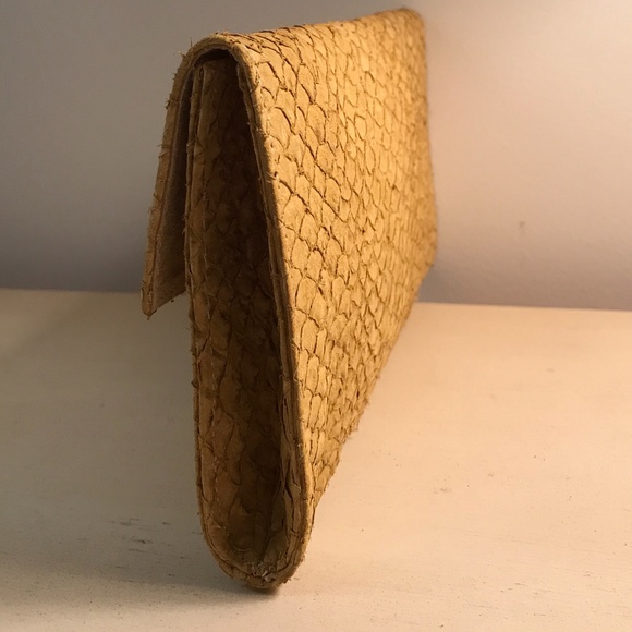 SNAKESKIN EMBOSSED LEATHER CLUTCH NWOT - Picture 4 of 6